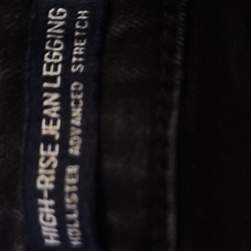 Hollister Womens 32x28. Black Skinny Jeans Stretchy Fit . High-rise Jean Legging - Picture 5 of 5